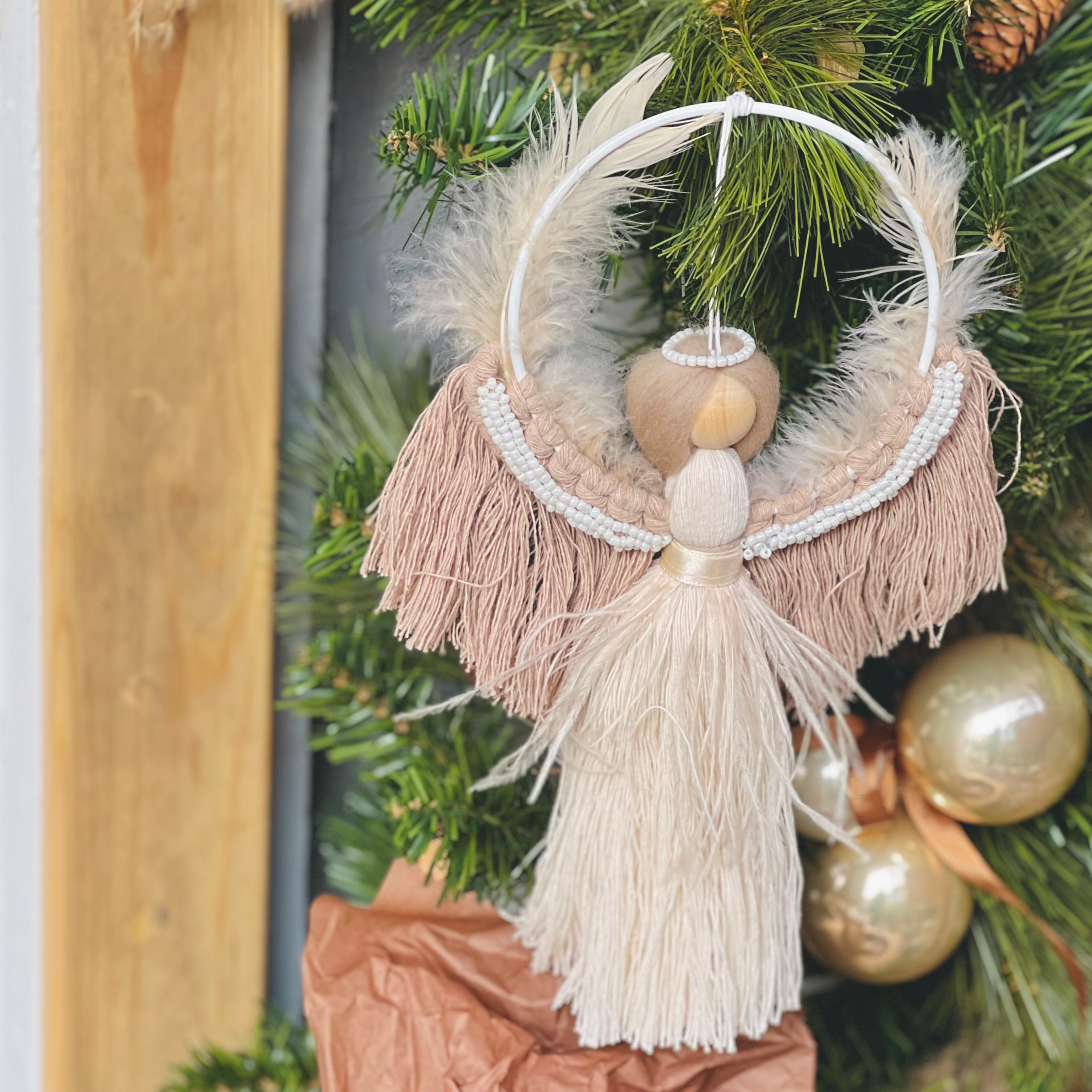 Макраме Ангел със Стъклени мъниста